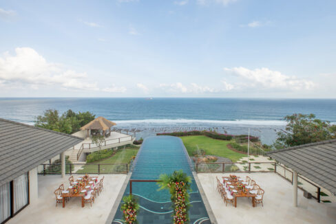 Villa Bale Agung - Karang Saujana Estate